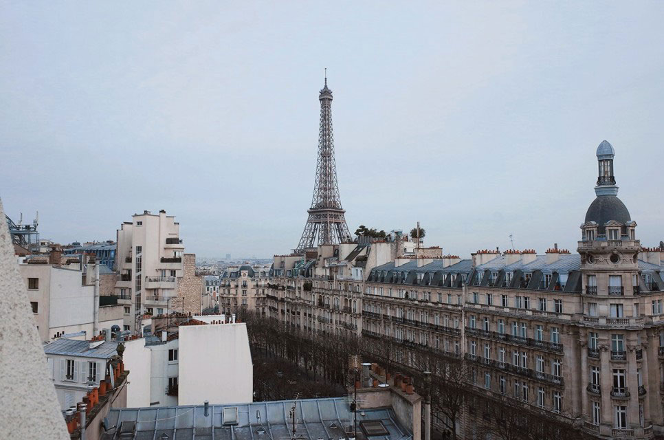 파리호텔 메종fl 발코니에서 보는 에펠탑